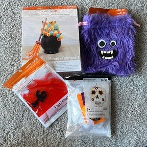 NEW Halloween Craft Assortment